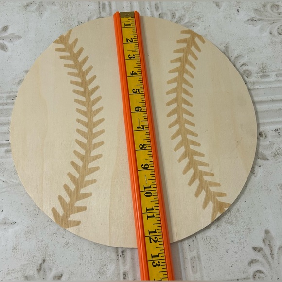 Unfinished  round Wooden Tray & baseball theme disc - Picture 4 of 5